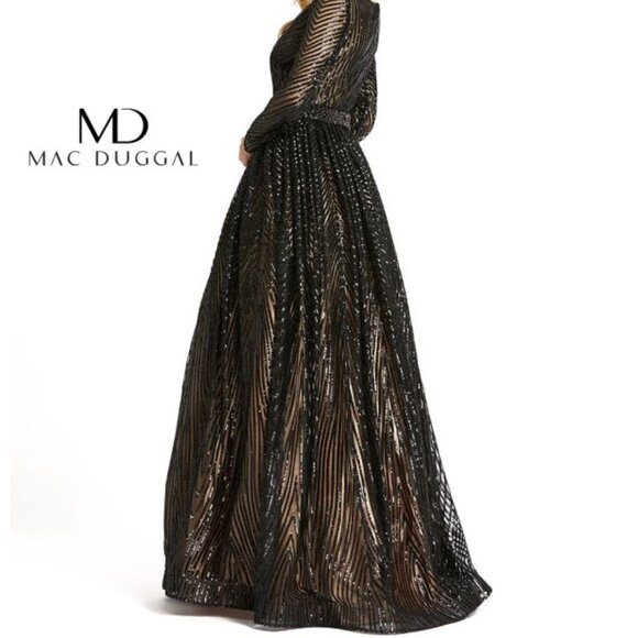 MAC DUGGAL 67103 LONG SLEEVE CHEVRON SEQUIN BLACK/NUDE GOWN sz 4 - Picture 4 of 5